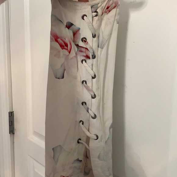 Willow & Clay Floral Blouse - Picture 3 of 5